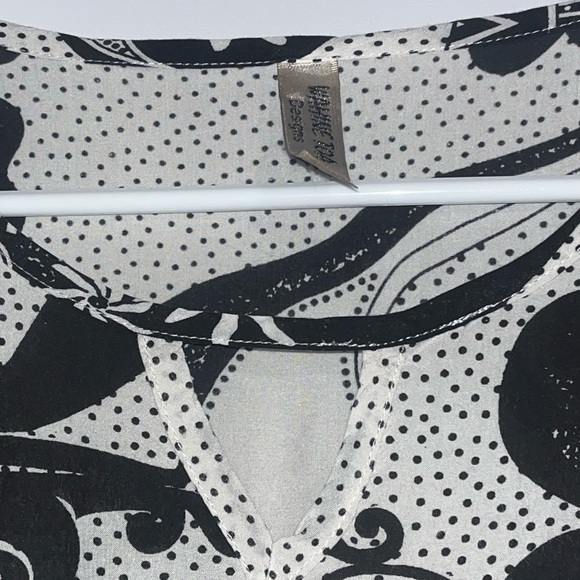 Women's Wahine Toa blouse black and white size small - Picture 7 of 10